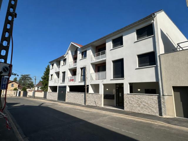 Appartement 3 pièces Vaux le penil disponible à la Location