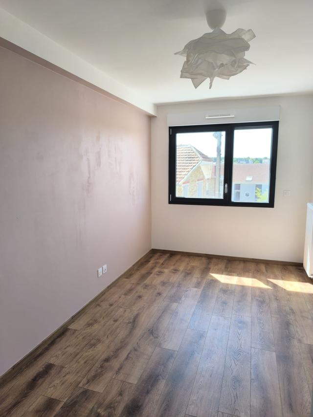 Appartement 3 pièces Vaux le penil disponible à la Location