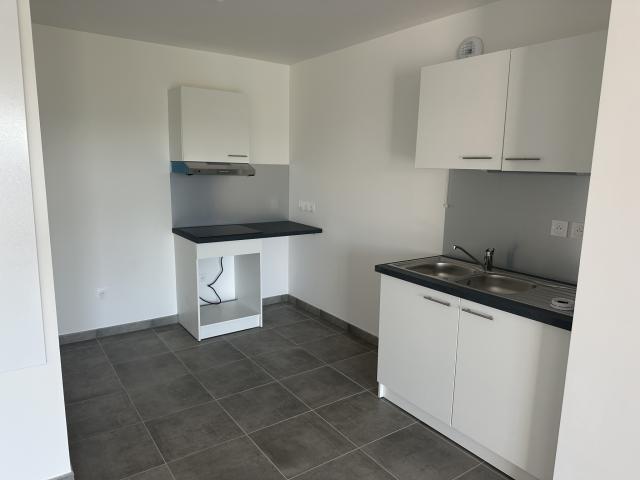 Appartement 3 pièces Vaux le penil disponible à la Location