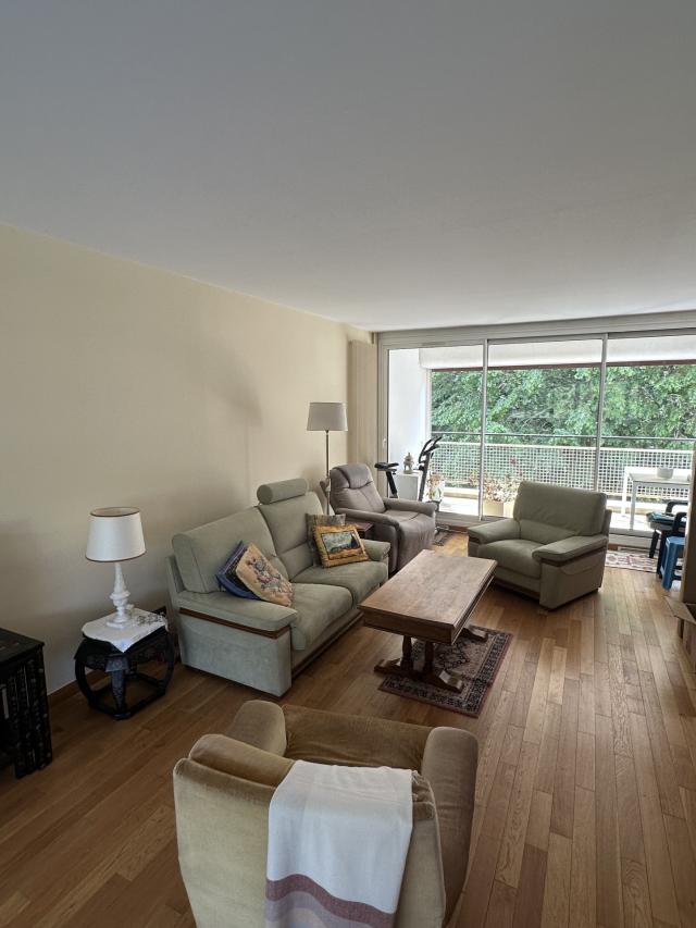 Appartement 5 pièces Vaux le penil disponible à la Vente