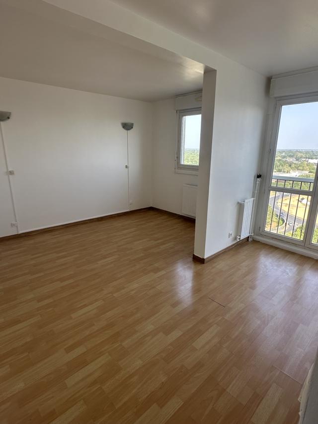 Appartement 3 pièces Le mee sur seine disponible à la Location