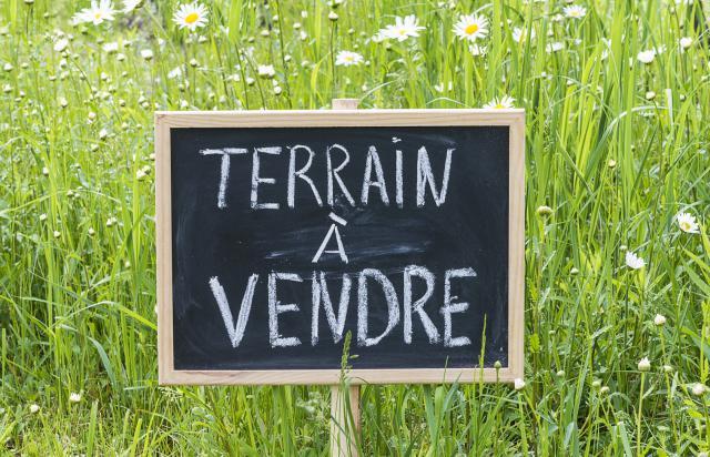 Terrain à Batir  pièces Livry sur seine disponible à la Vente