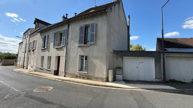 Maison 5 pièces Le mee sur seine disponible à la Vente