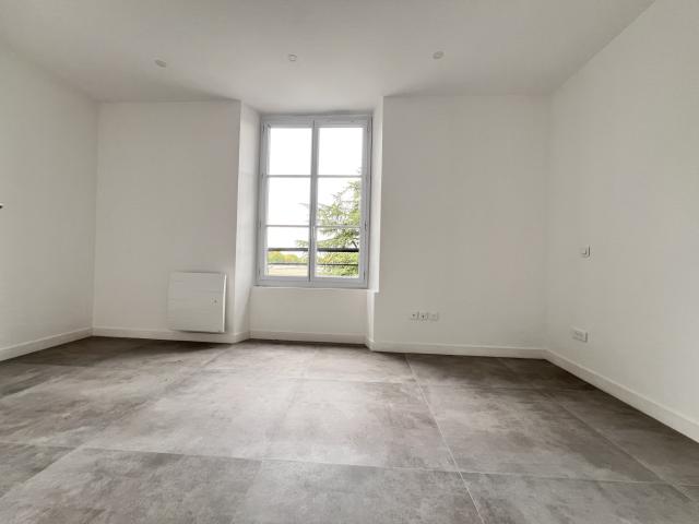 Appartement 4 pièces Vaux le penil disponible à la Vente