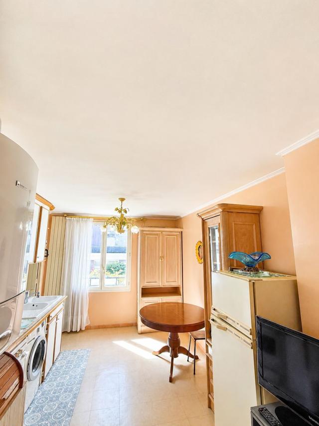 Appartement 2 pièces Paris disponible à la Vente