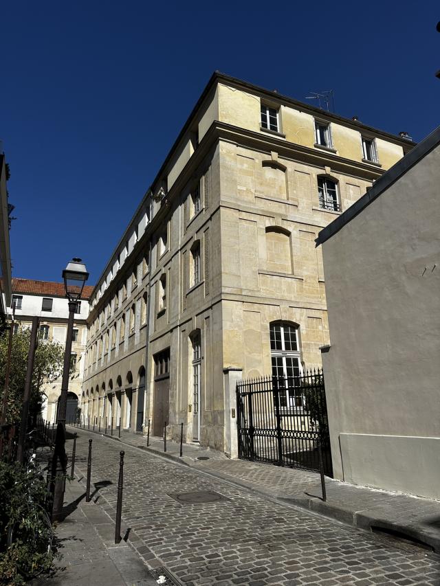 Appartement 2 pièces Paris disponible à la Vente