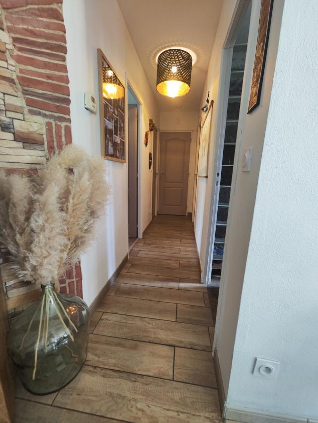 Maison 7 pièces Pamfou disponible à la Vente