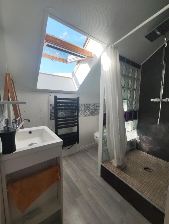 Maison 7 pièces Pamfou disponible à la Vente