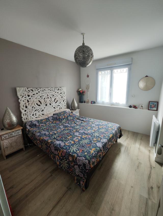 Maison 7 pièces Pamfou disponible à la Vente