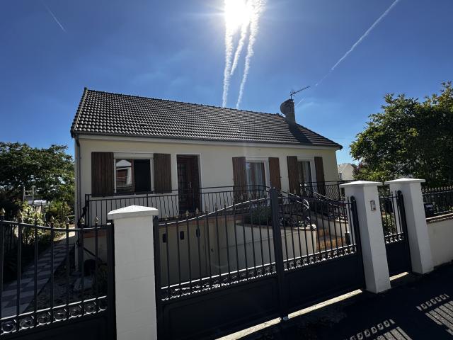 Maison 4 pièces Vaux le penil disponible à la Vente