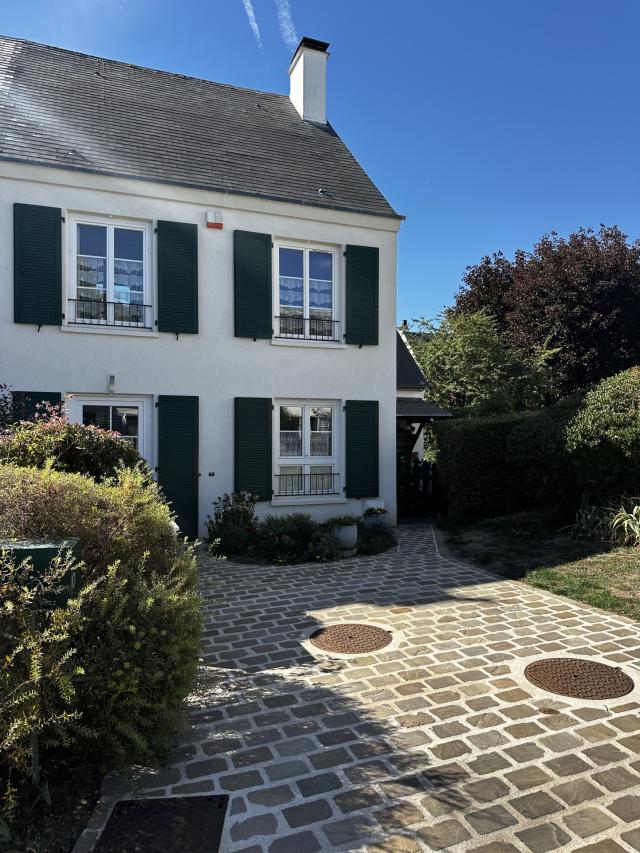 Maison 6 pièces Cesson disponible à la Vente