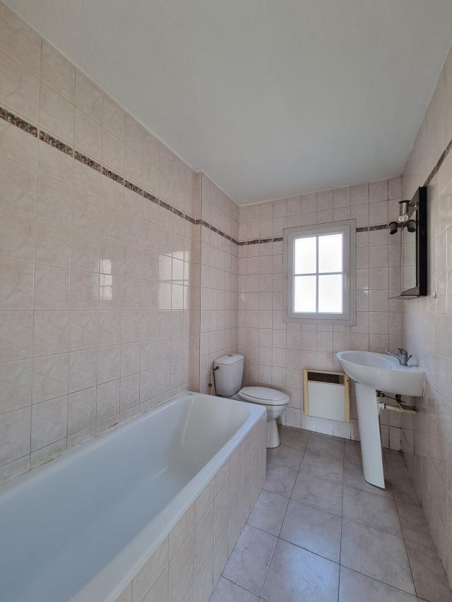 Appartement 1 pièces Melun disponible à la Location