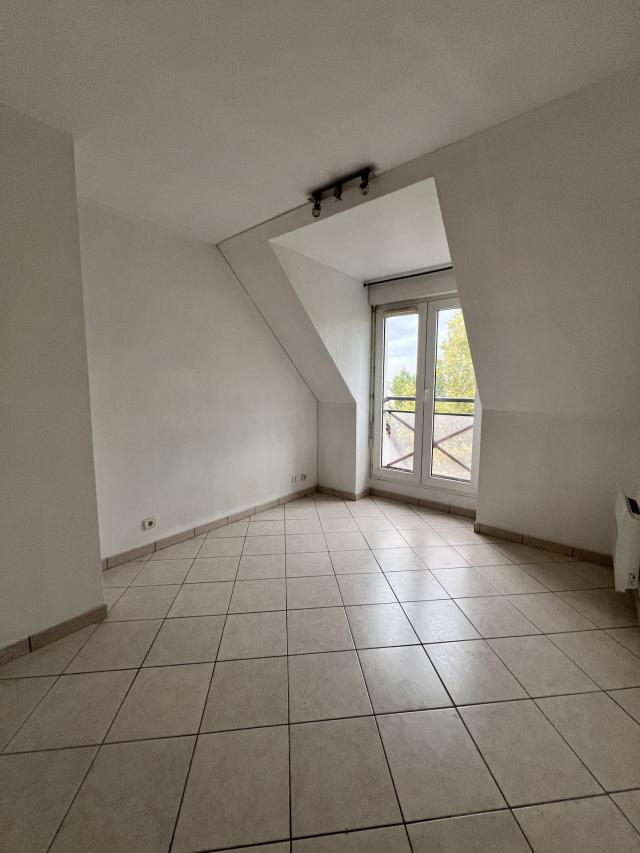 Appartement 2 pièces Melun disponible à la Location