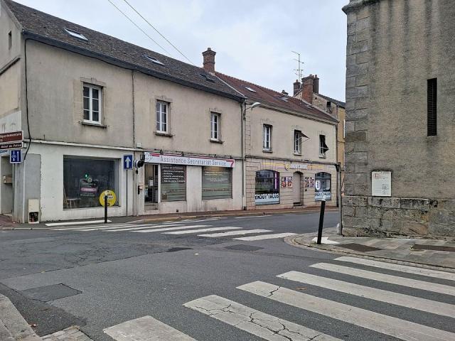 Bureaux  pièces Melun disponible à la Vente