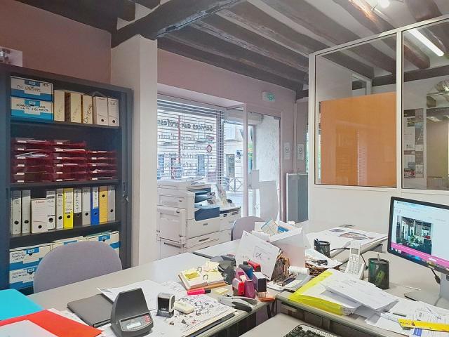 Bureaux  pièces Melun disponible à la Vente