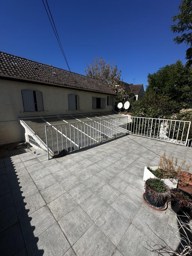Maison 5 pièces Vaux le penil disponible à la Vente