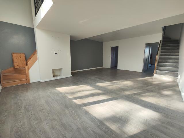 Appartement 4 pièces Le mee sur seine disponible à la Vente
