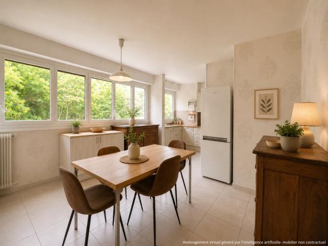 Appartement 6 pièces Vaux le penil disponible à la Vente