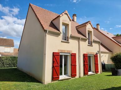 Maison 7 pièces Rubelles disponible à la Vente