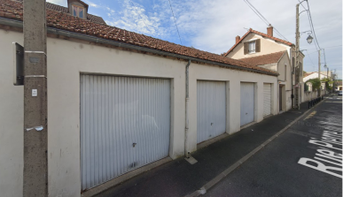 Garage  pièces Montereau faut yonne disponible à la Location